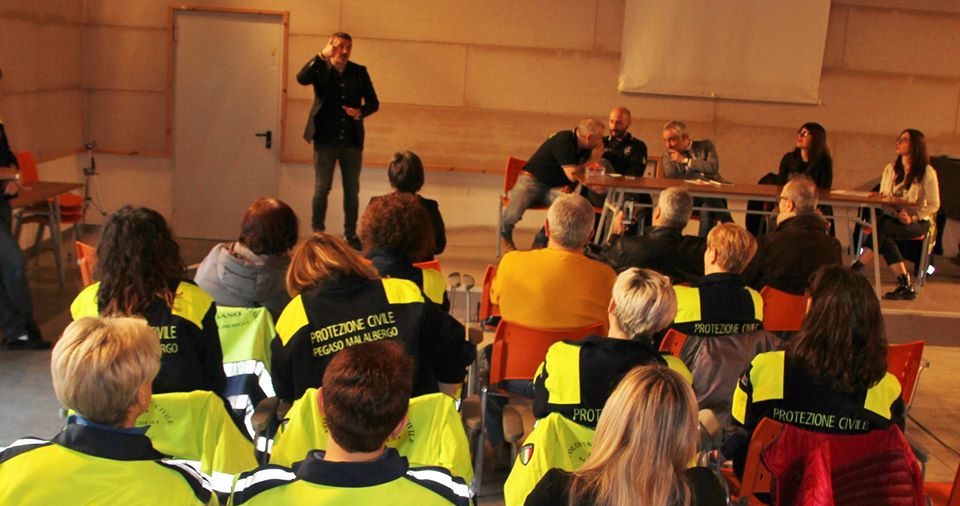 platea all'incontro conclusivo del corso LIS a malalbergo