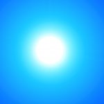 Sole alto nel cielo senza nuvole